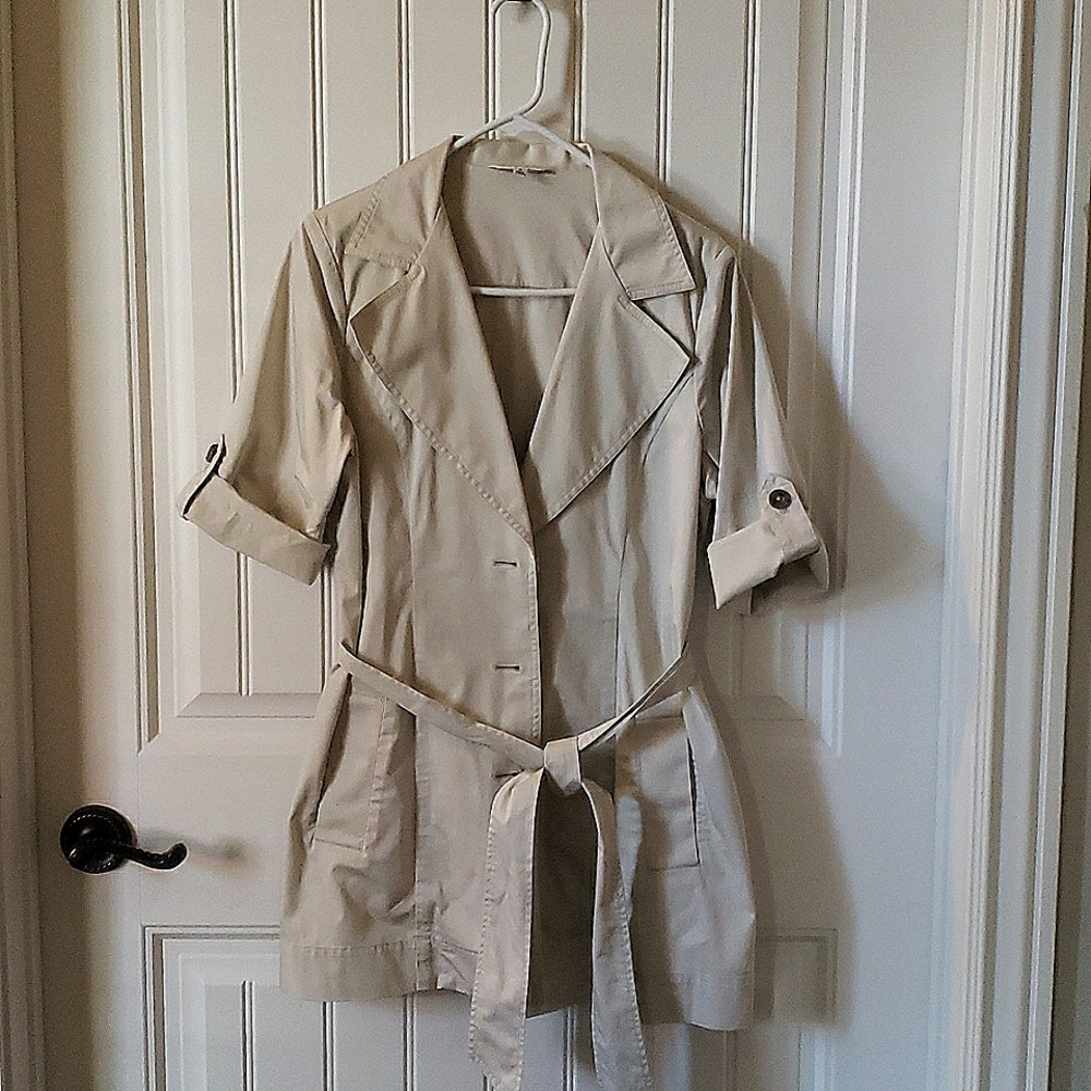 Cabi beige lightweight jacket
